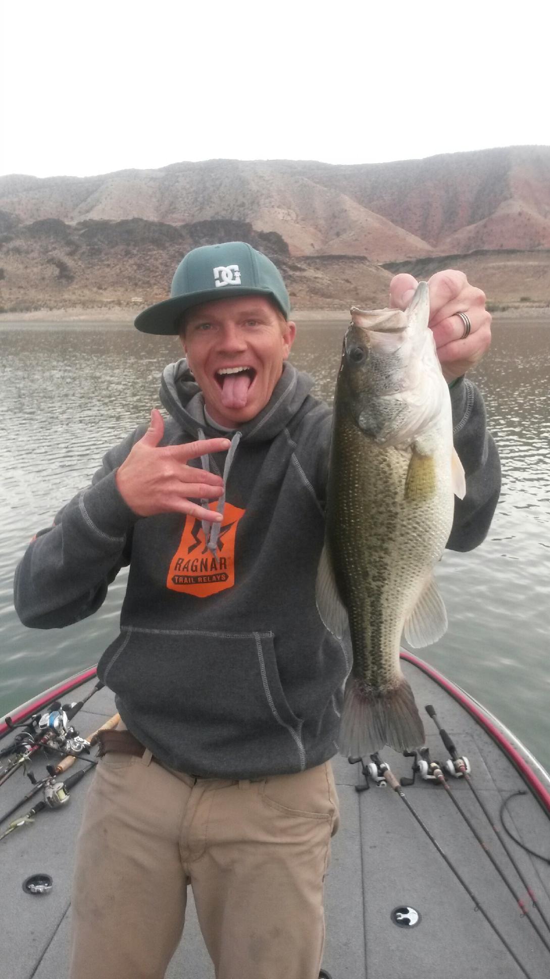 gunlock reservoir bass fishing